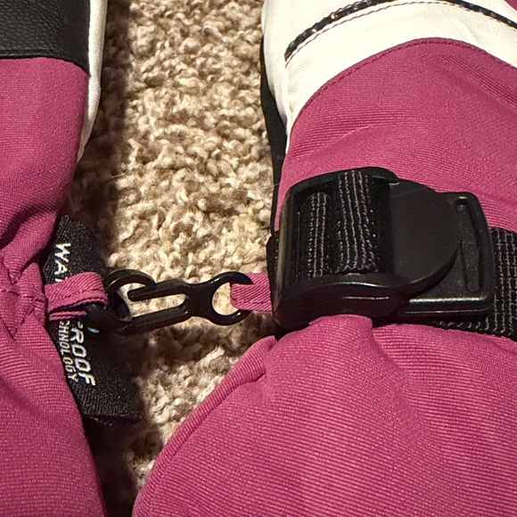 Thinsulate Purple, Black & White Ski Gloves w/sparkle accent - EUC!